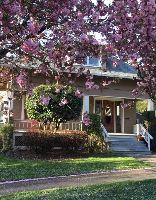 Southeast Portland Comfy & Eclectic Craftsman Home Exteriér fotografie