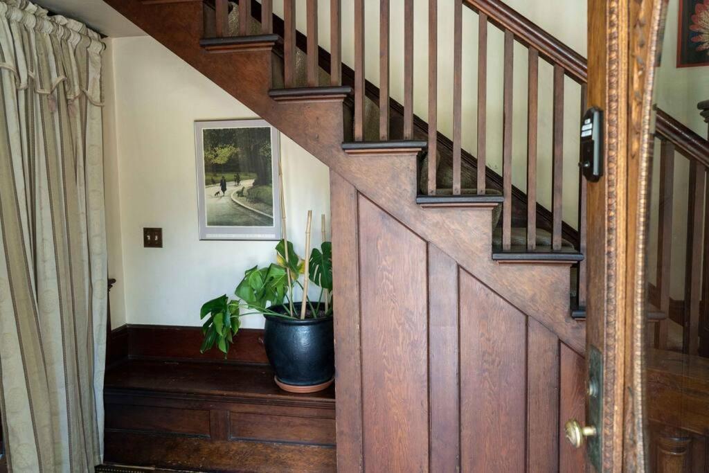 Southeast Portland Comfy & Eclectic Craftsman Home Exteriér fotografie